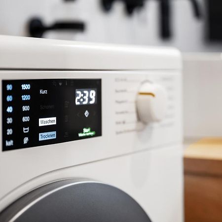 Edler Wohnraum Modernes Vorstadtstudio Mit Emma-Bett, Garten & Kaffeevollautomat Zwickau Bagian luar foto