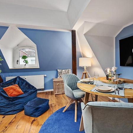 Edler Wohnraum Modernes Vorstadtstudio Mit Emma-Bett, Garten & Kaffeevollautomat Zwickau Bagian luar foto