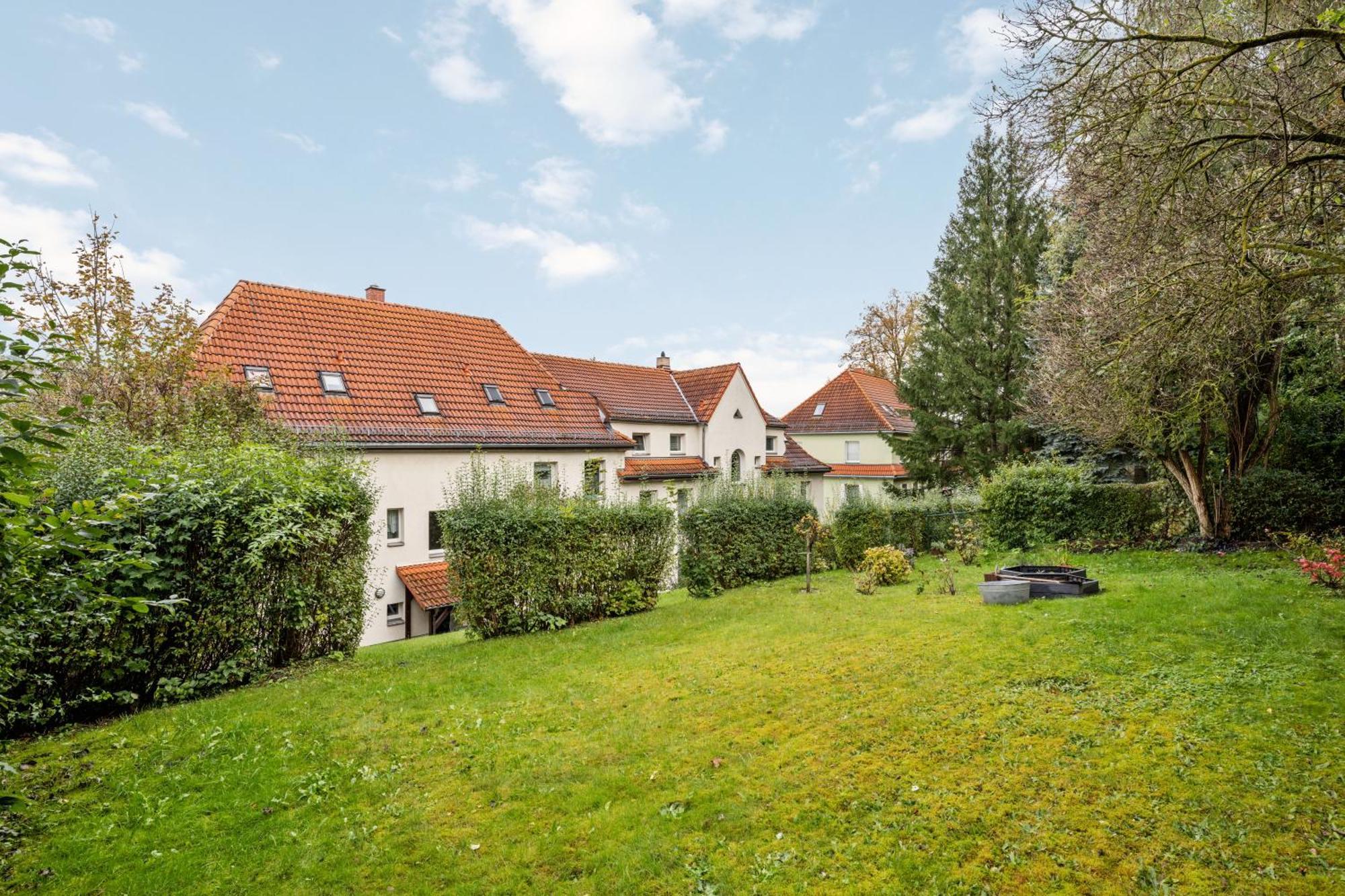 Edler Wohnraum Modernes Vorstadtstudio Mit Emma-Bett, Garten & Kaffeevollautomat Zwickau Bagian luar foto