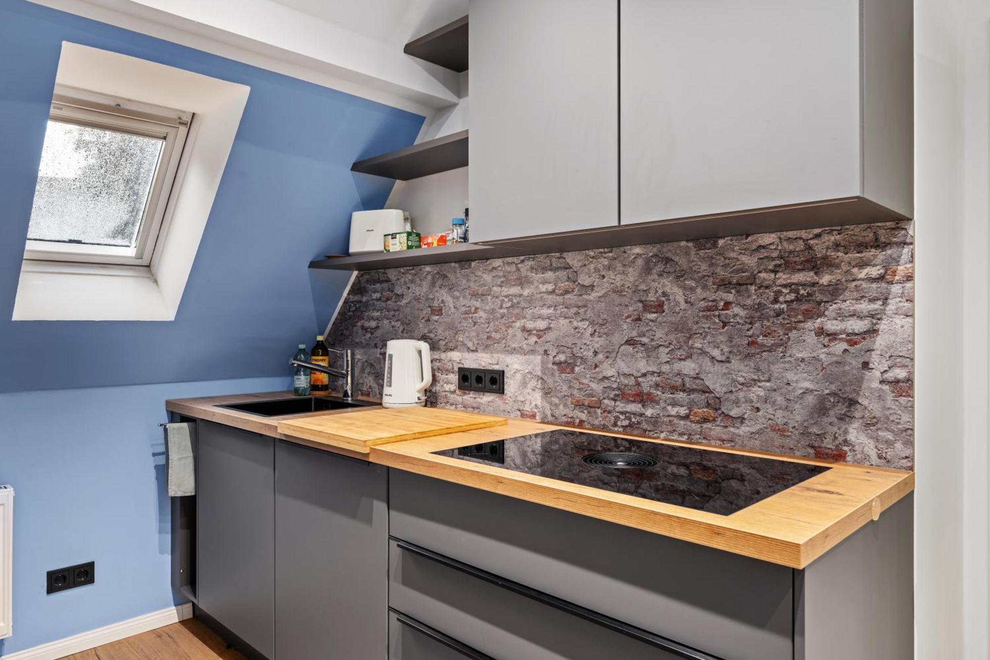 Edler Wohnraum Modernes Vorstadtstudio Mit Emma-Bett, Garten & Kaffeevollautomat Zwickau Bagian luar foto