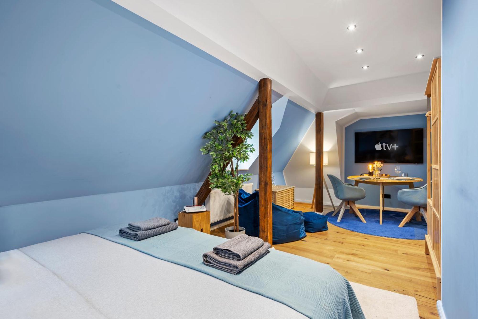 Edler Wohnraum Modernes Vorstadtstudio Mit Emma-Bett, Garten & Kaffeevollautomat Zwickau Bagian luar foto