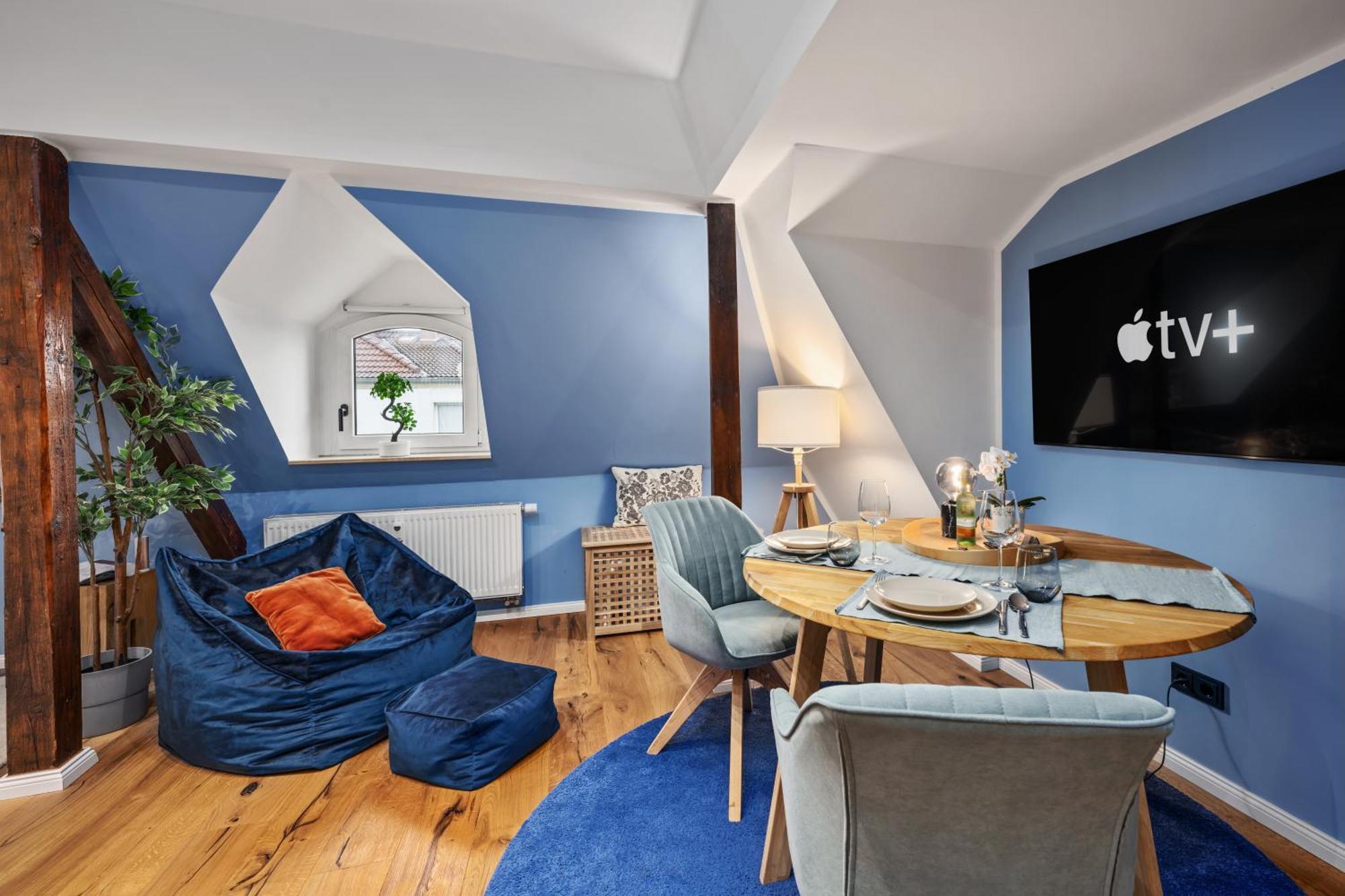 Edler Wohnraum Modernes Vorstadtstudio Mit Emma-Bett, Garten & Kaffeevollautomat Zwickau Bagian luar foto